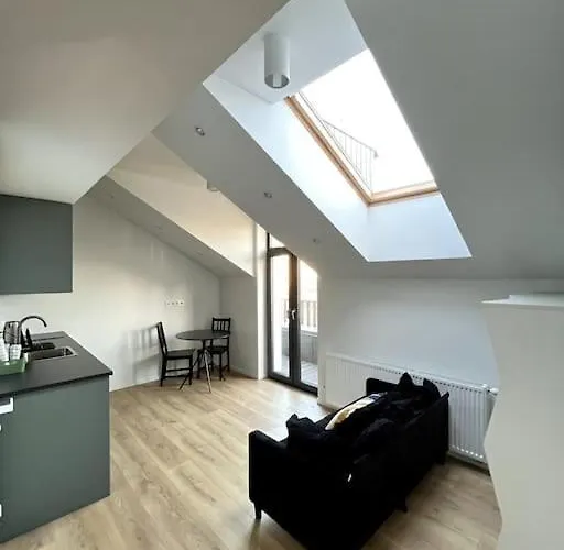 Brand-new Central Loft *